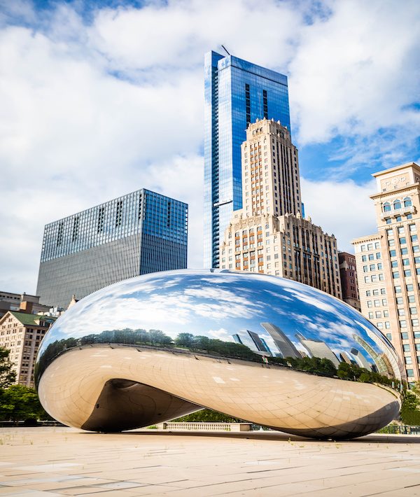 Famous Cloud Gate in Chicago, IL captured by the best cleaning company in Chicago